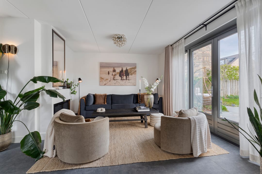 Photo 8 of Op de set 86