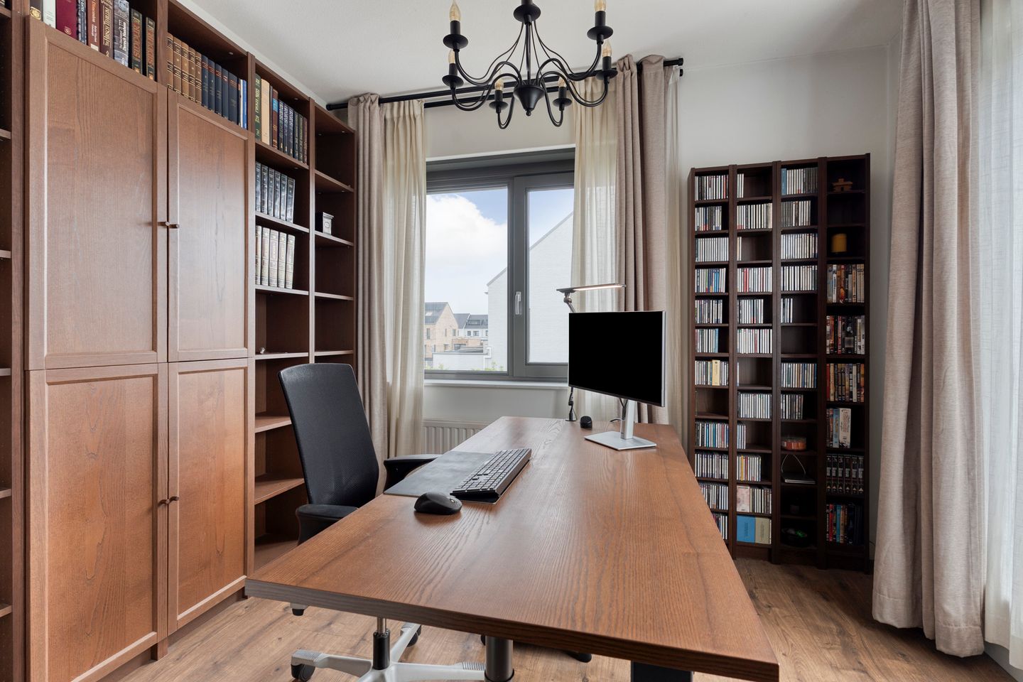 Photo 35 of Op de set 86