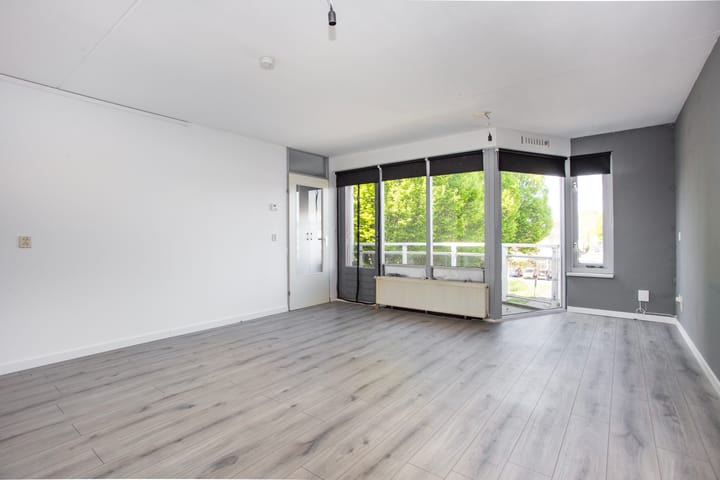 Photo 4 of Suze Groenewegstraat 68