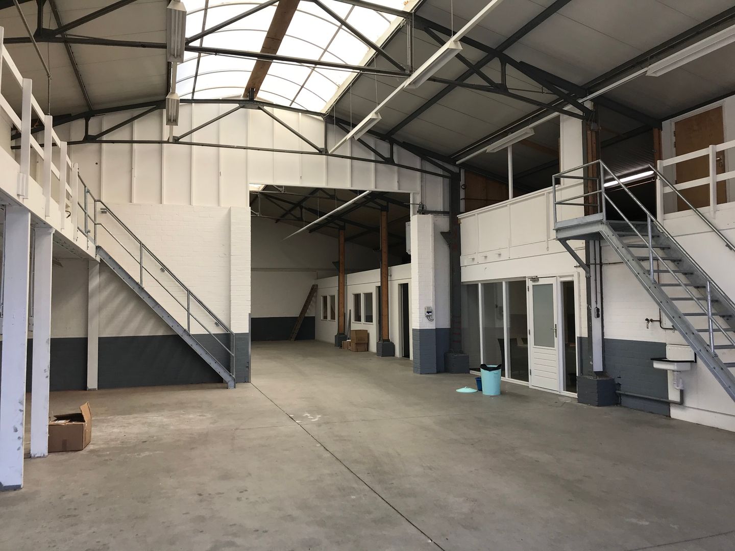 View photo 2 of Breitnerstraat 9