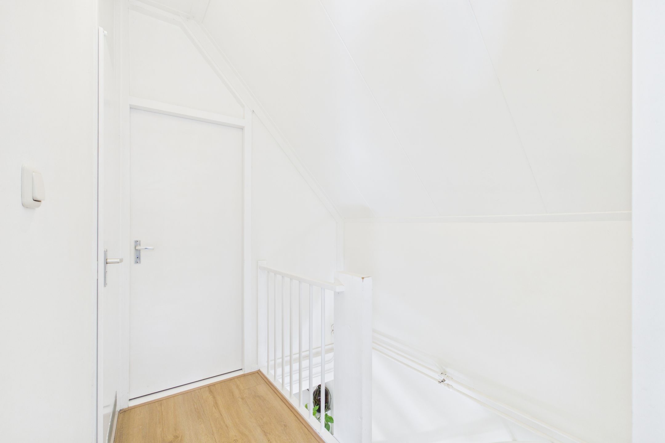 Photo 15 of Rozemarijnstraat 12