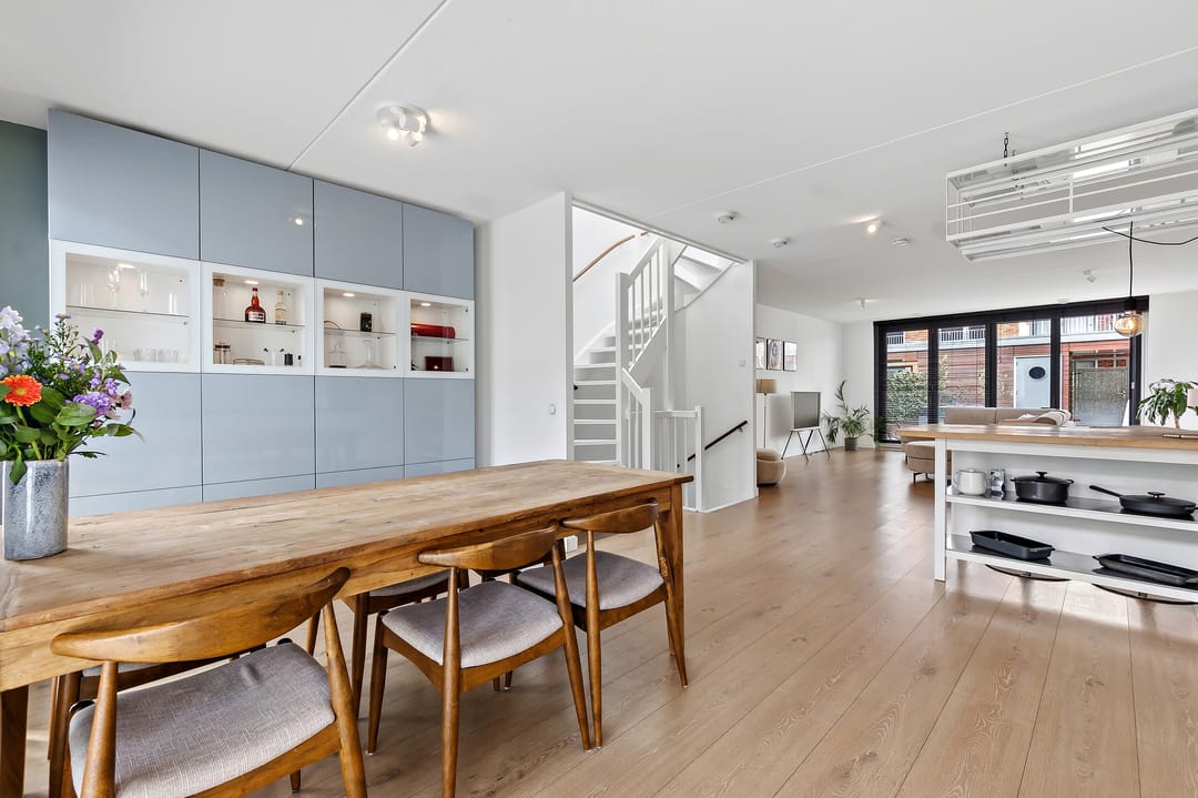 Modern family home with 5 bedrooms near Scheveningen harbour — 17