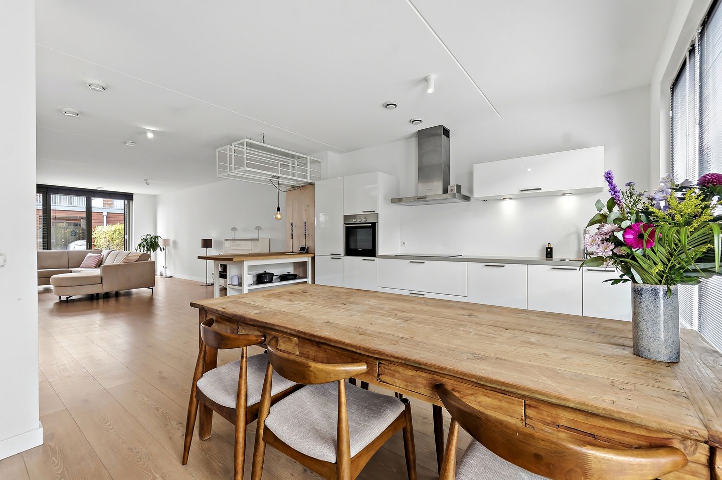 Modern family home with 5 bedrooms near Scheveningen harbour — 19