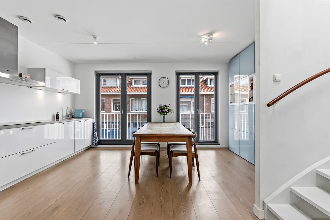 Modern family home with 5 bedrooms near Scheveningen harbour — 13