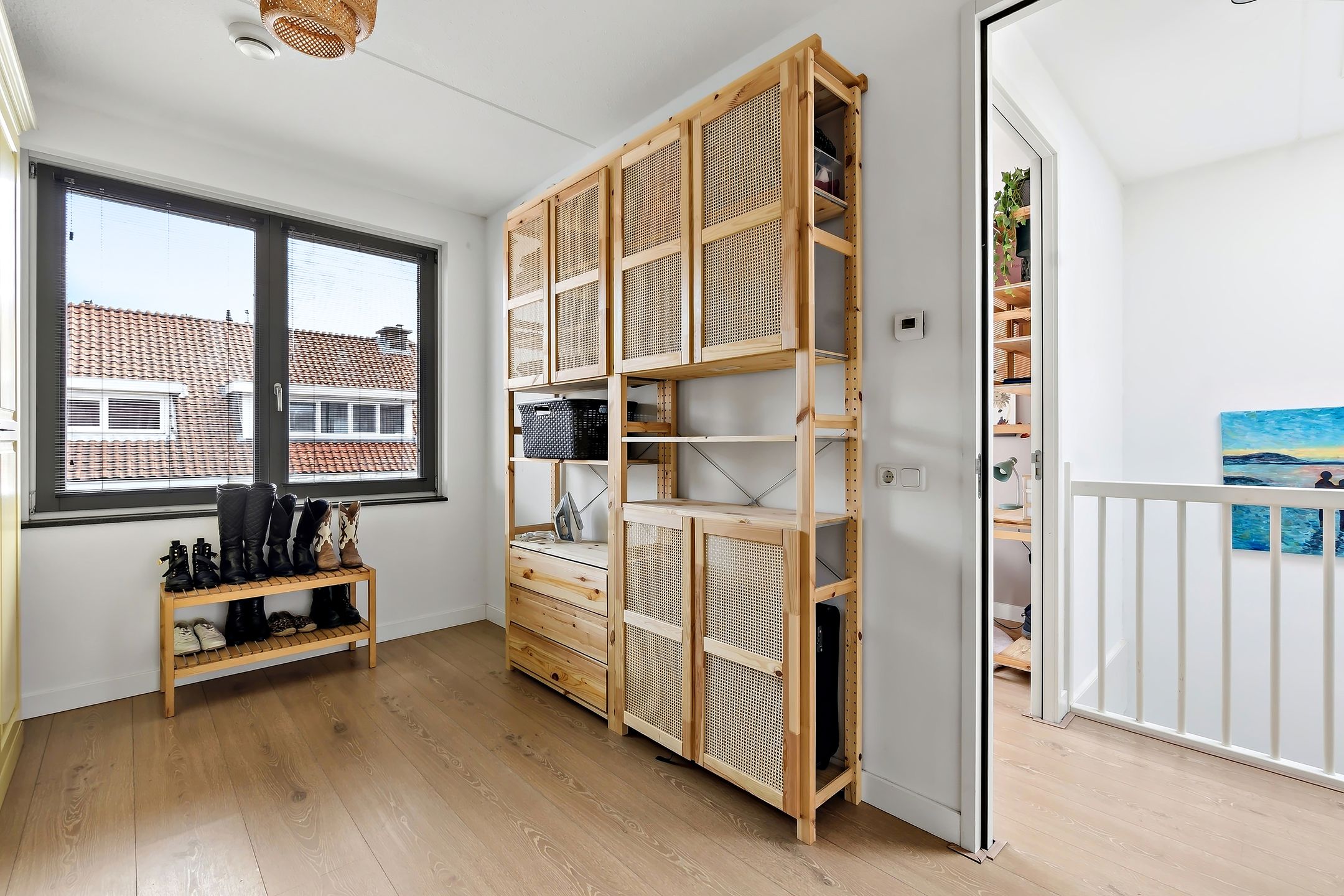 Modern family home with 5 bedrooms near Scheveningen harbour — 30