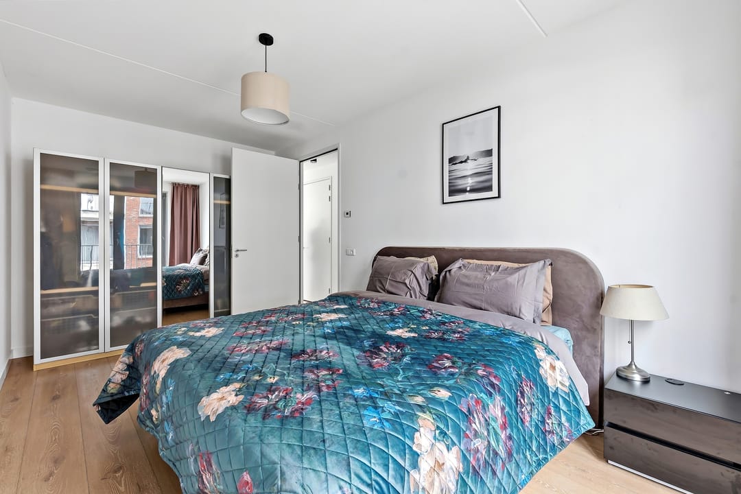 Modern family home with 5 bedrooms near Scheveningen harbour — 37