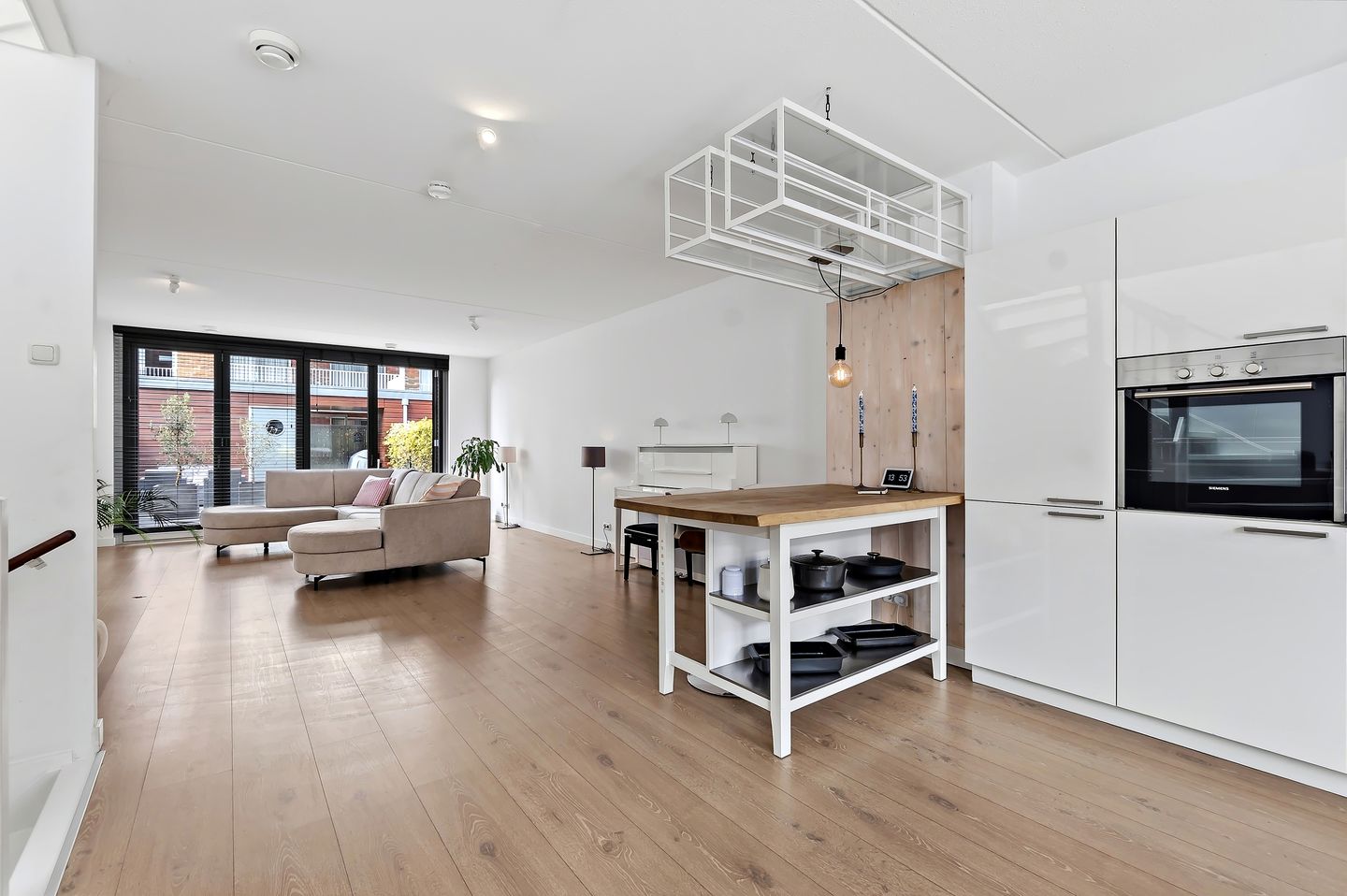 Modern family home with 5 bedrooms near Scheveningen harbour — 20