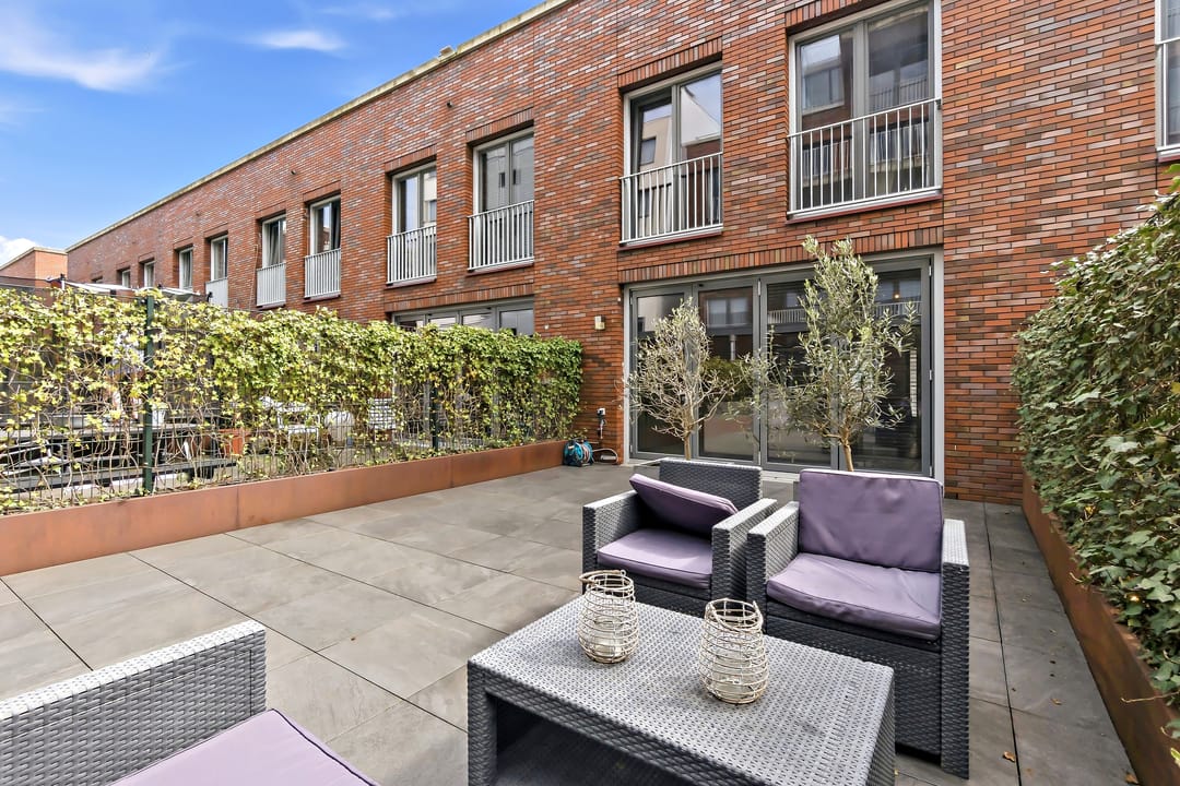 Modern family home with 5 bedrooms near Scheveningen harbour — 26