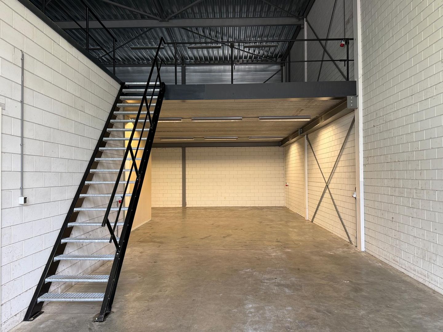 Bekijk foto 3 van Dragonder 49-F