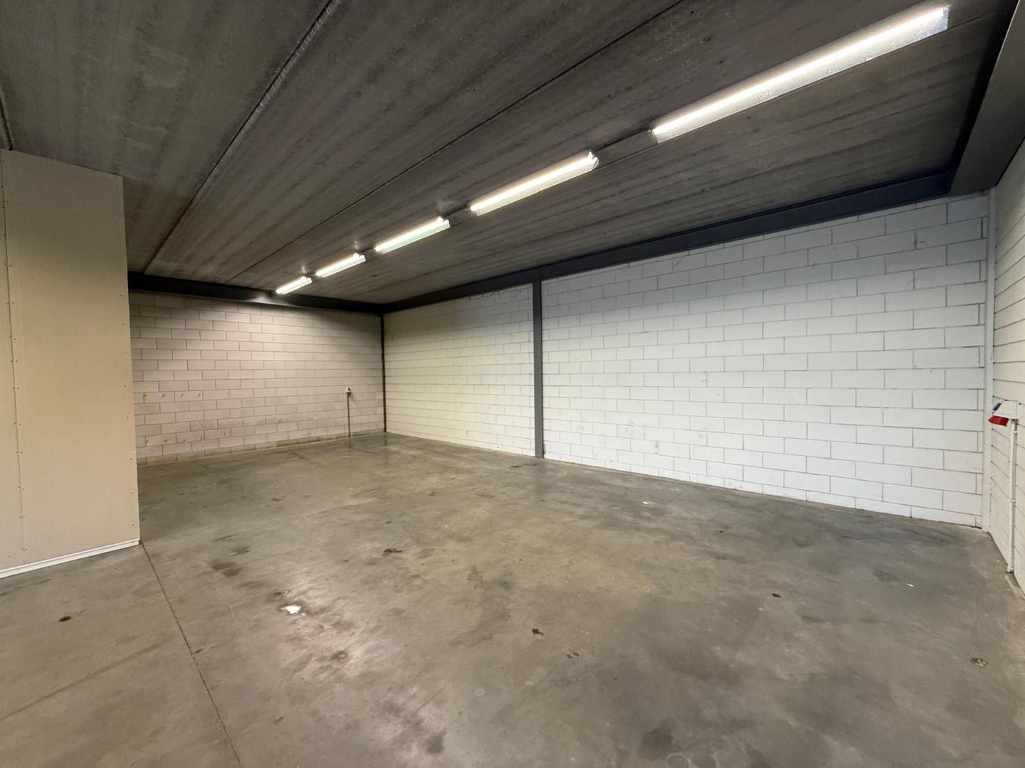 Bekijk foto 4 van Dragonder 49-F