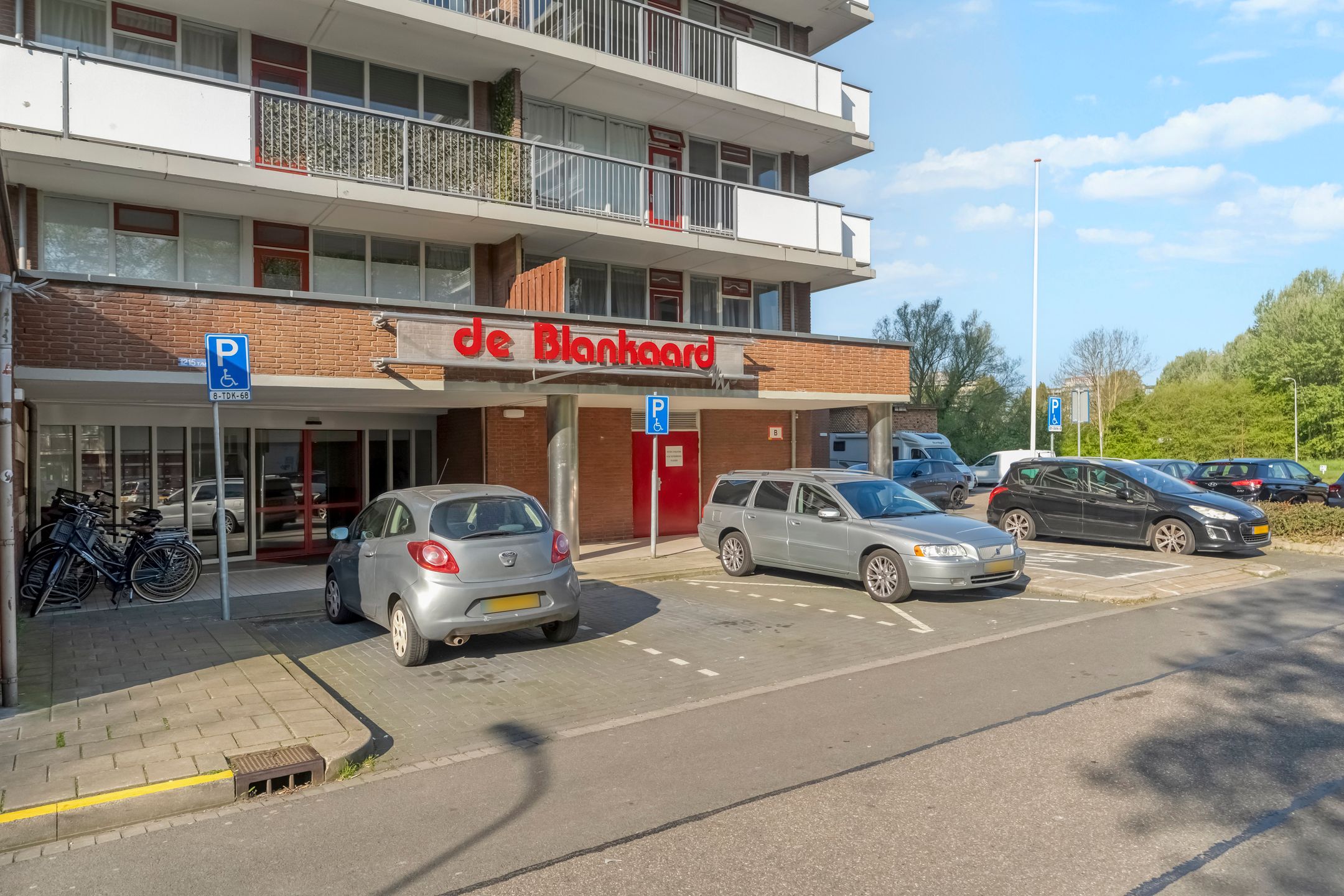 Apartment in Zoetermeer, Driemanspolder - More