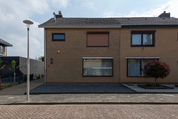 Foto 2 van Monseigneur Lemmensstraat 9