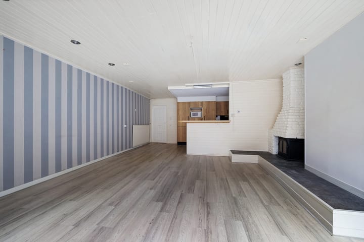 Photo 4 of Neerwoldstraat 31