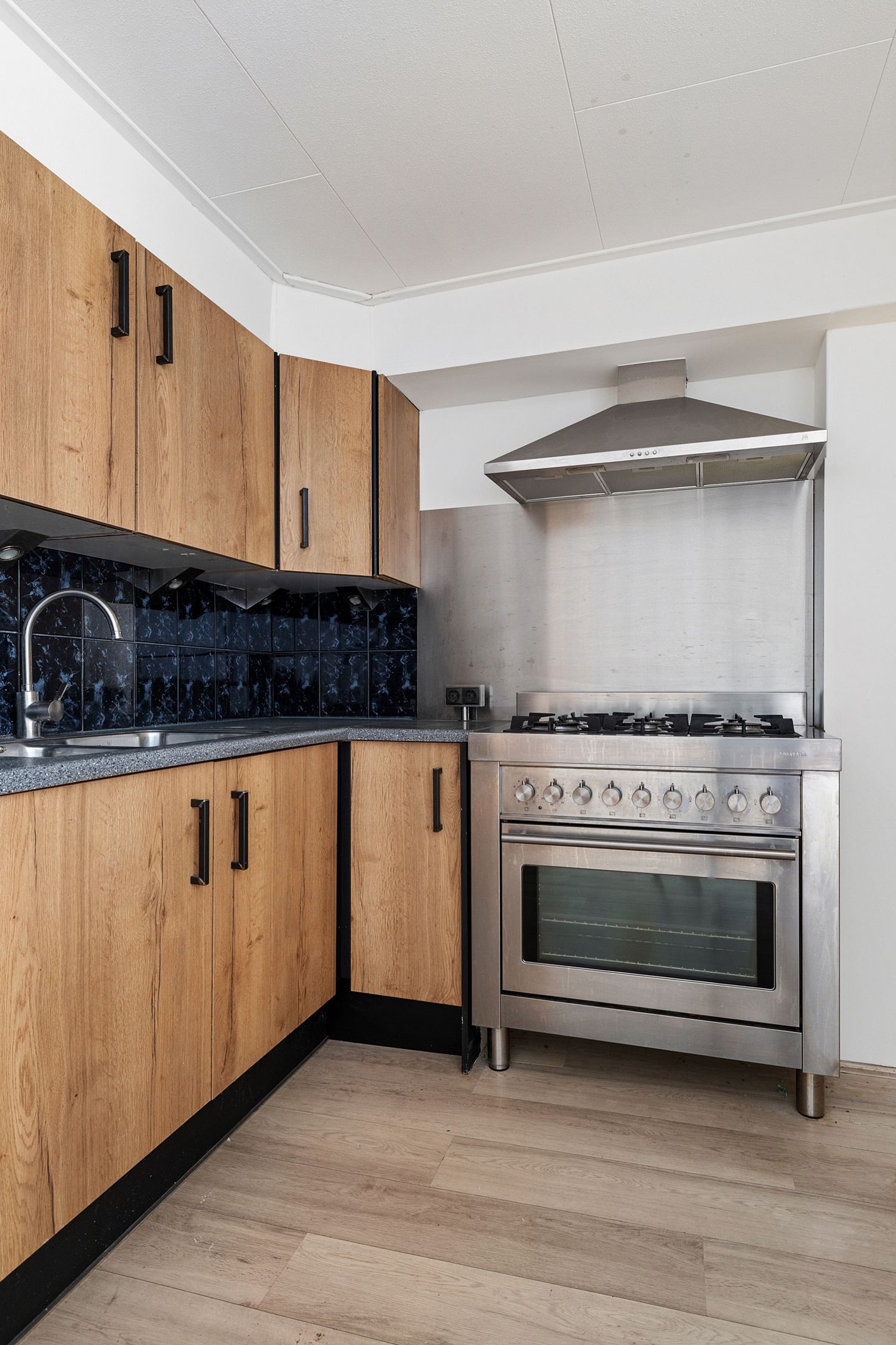 Foto 19 van Neerwoldstraat 31