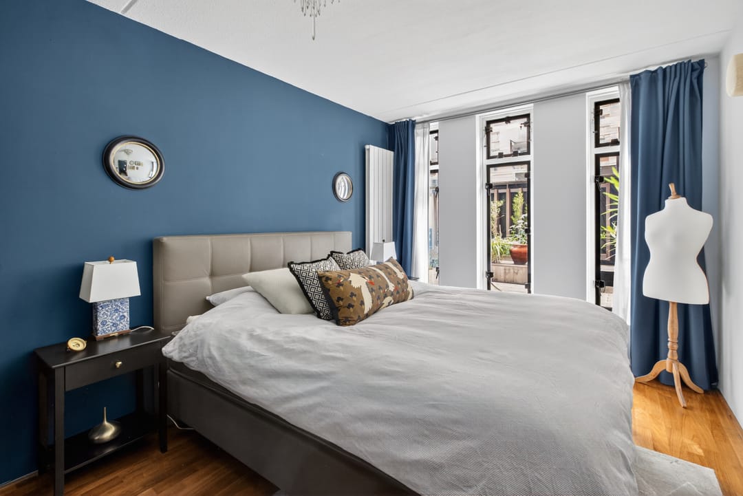 Photo 11 of Valkenburgerstraat 192-B