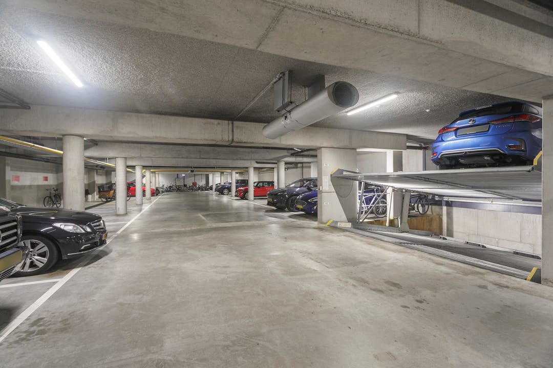 Photo 17 of Valkenburgerstraat 192-B