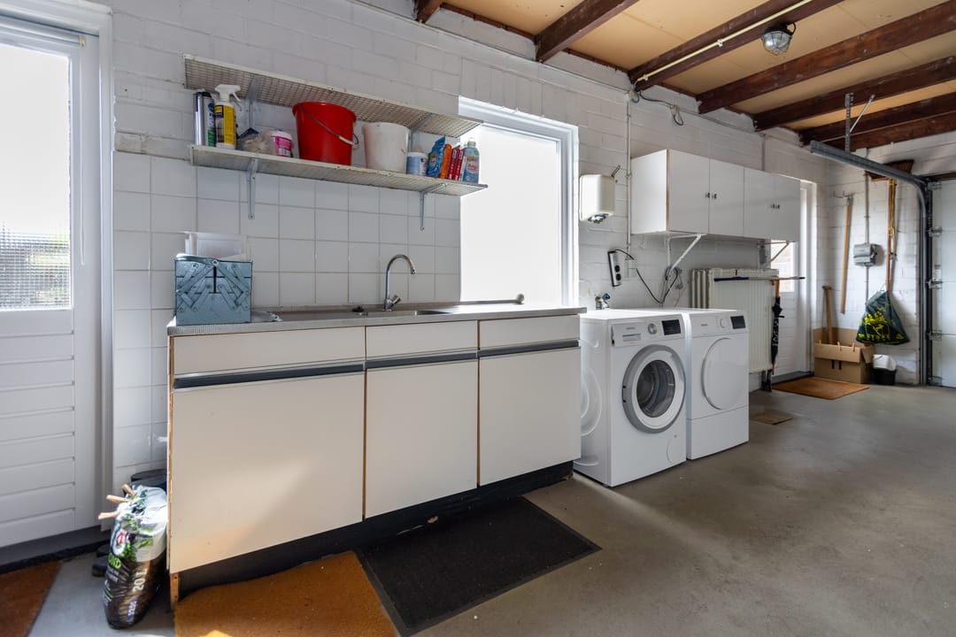 Charming Semi-Detached Family Home with Spacious Garden in Leuken — 37