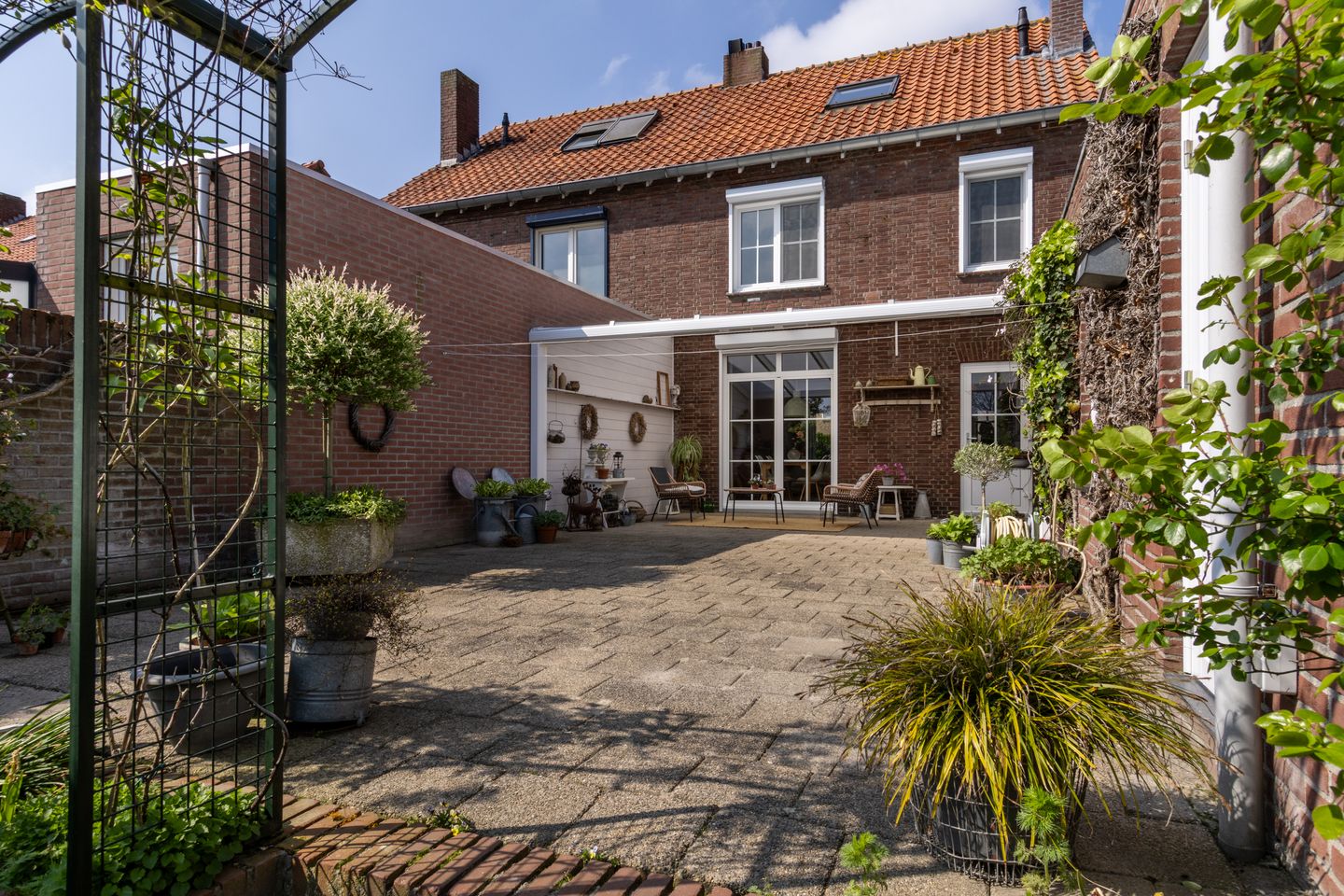 Charming Semi-Detached Family Home with Spacious Garden in Leuken — 29