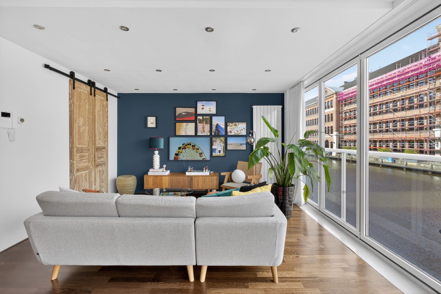 Photo 4 of Valkenburgerstraat 192-B