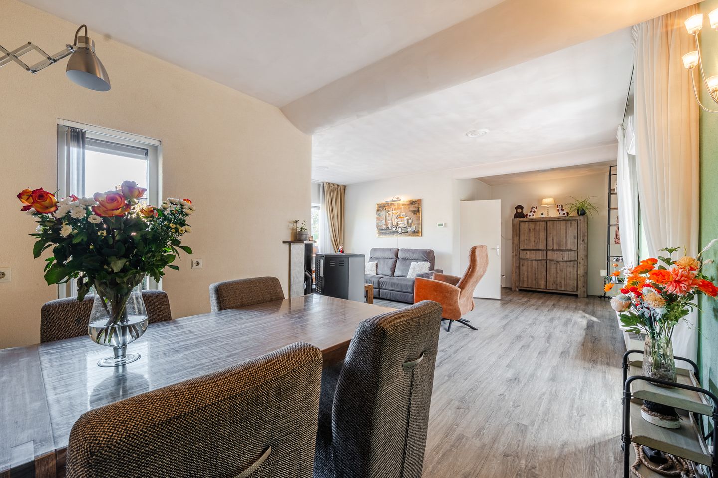 Foto 14 van Rechtuit 14