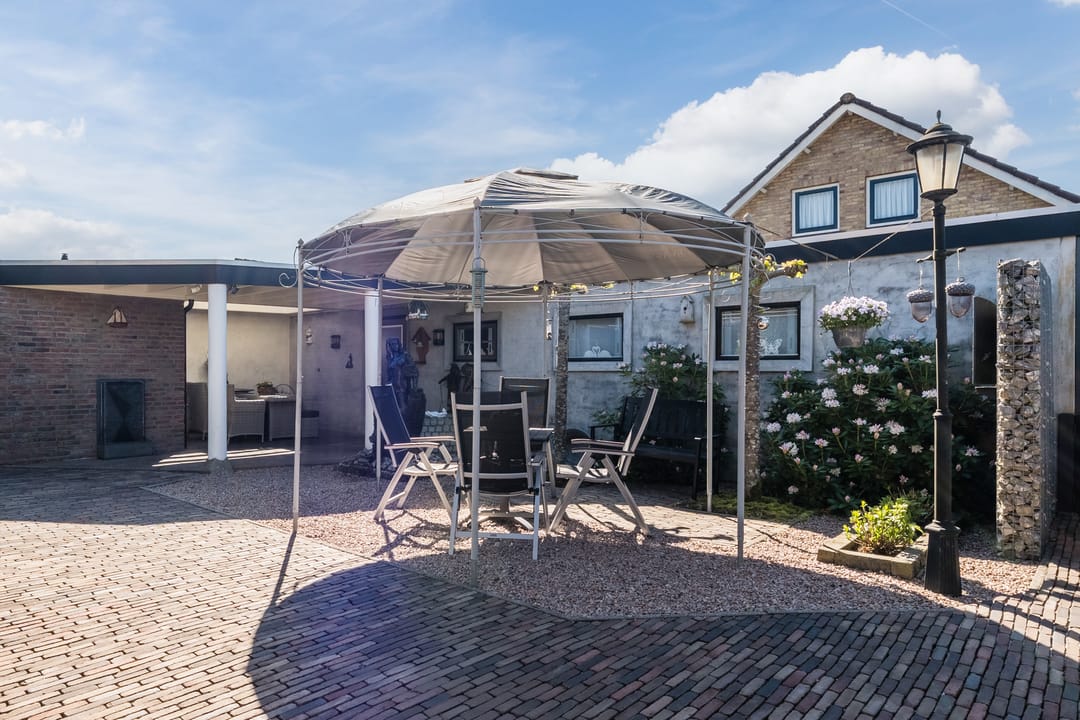 Foto 47 van Rechtuit 14