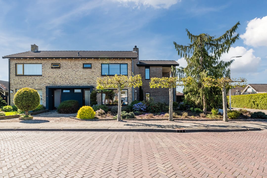 Foto 1 van Rechtuit 14