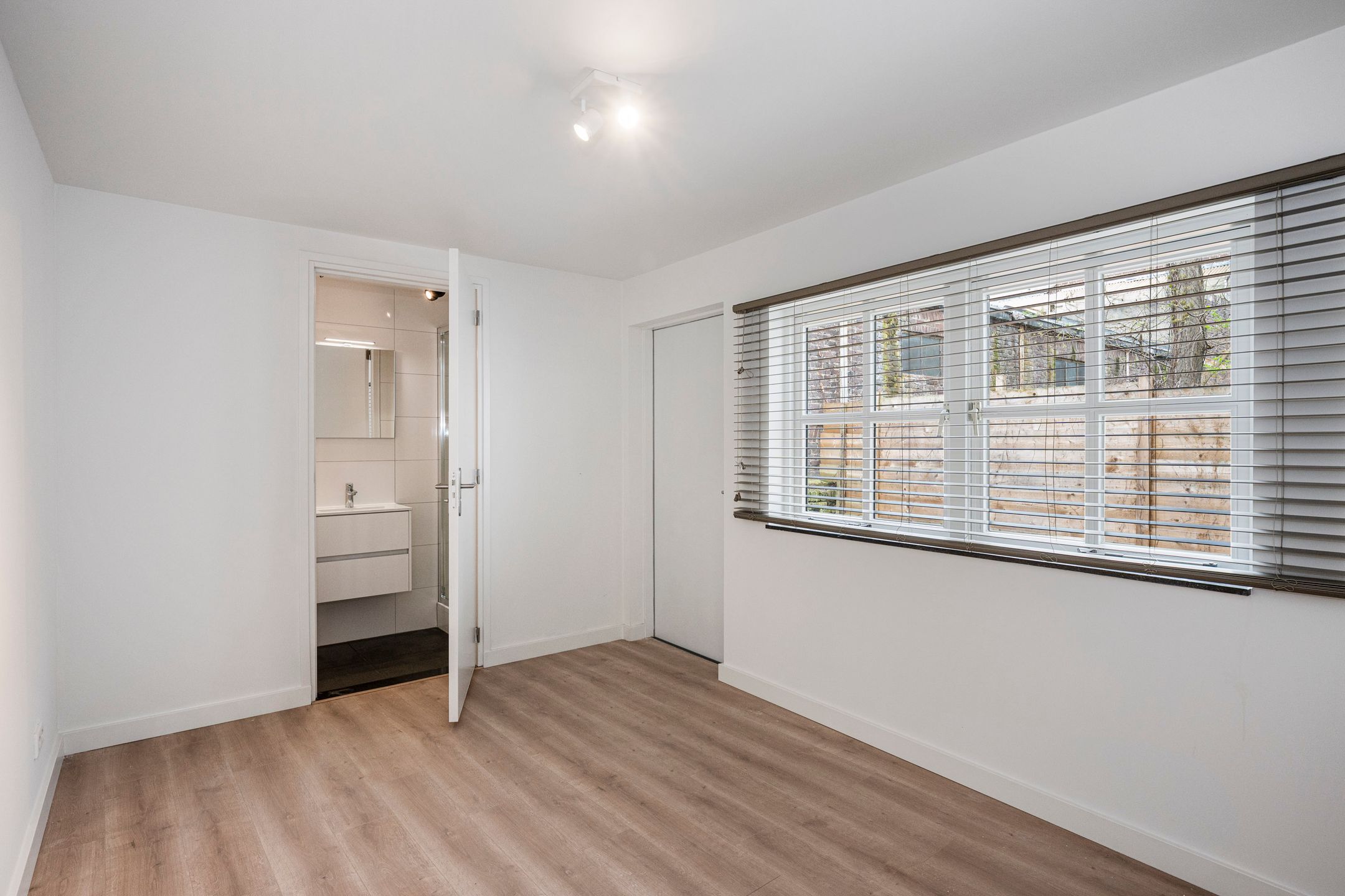 Photo 6 of Tischbeinstraat 2-A02