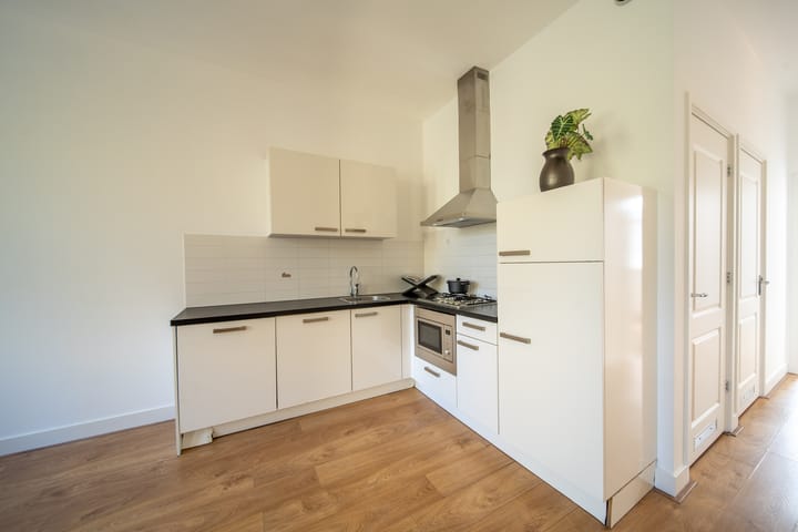 Photo 3 of Loosduinsekade 38-B