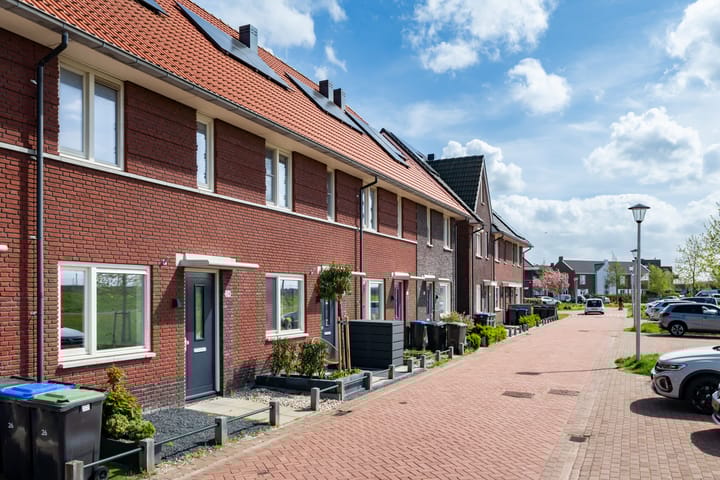 Photo 4 of Corry Brokkenstraat 24