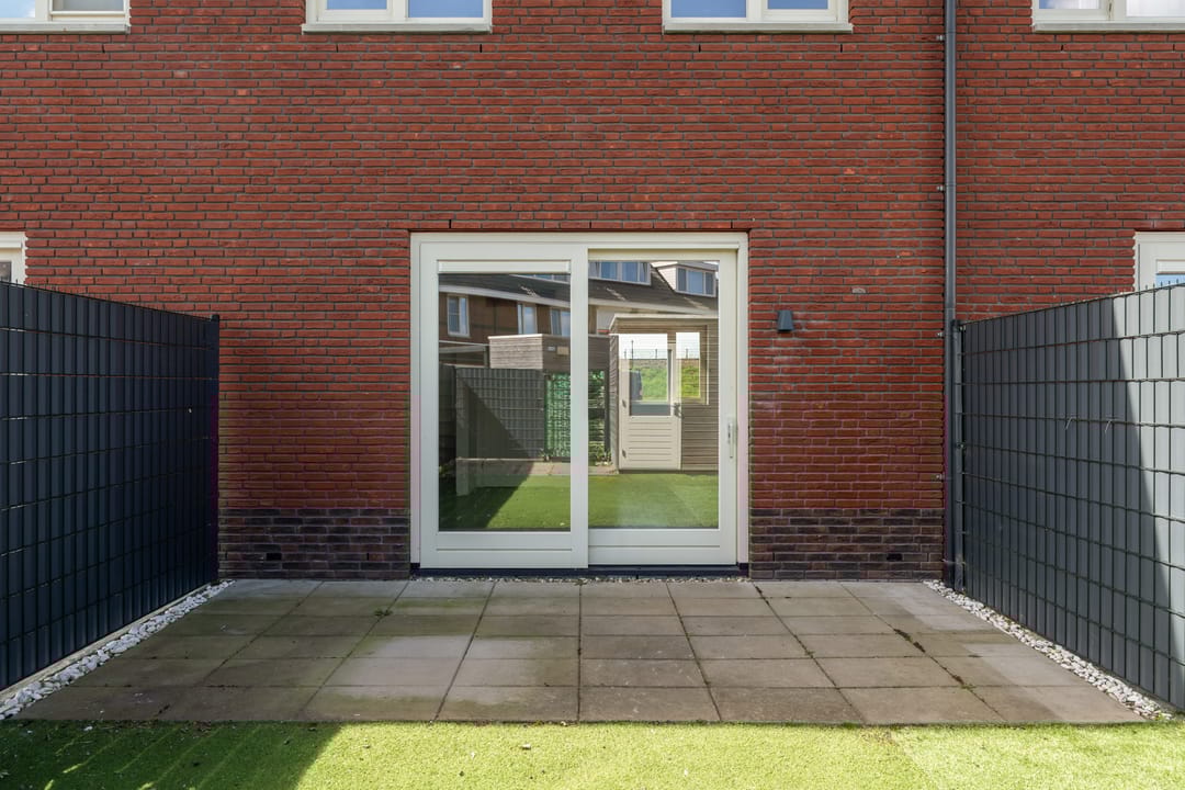 Photo 41 of Corry Brokkenstraat 24