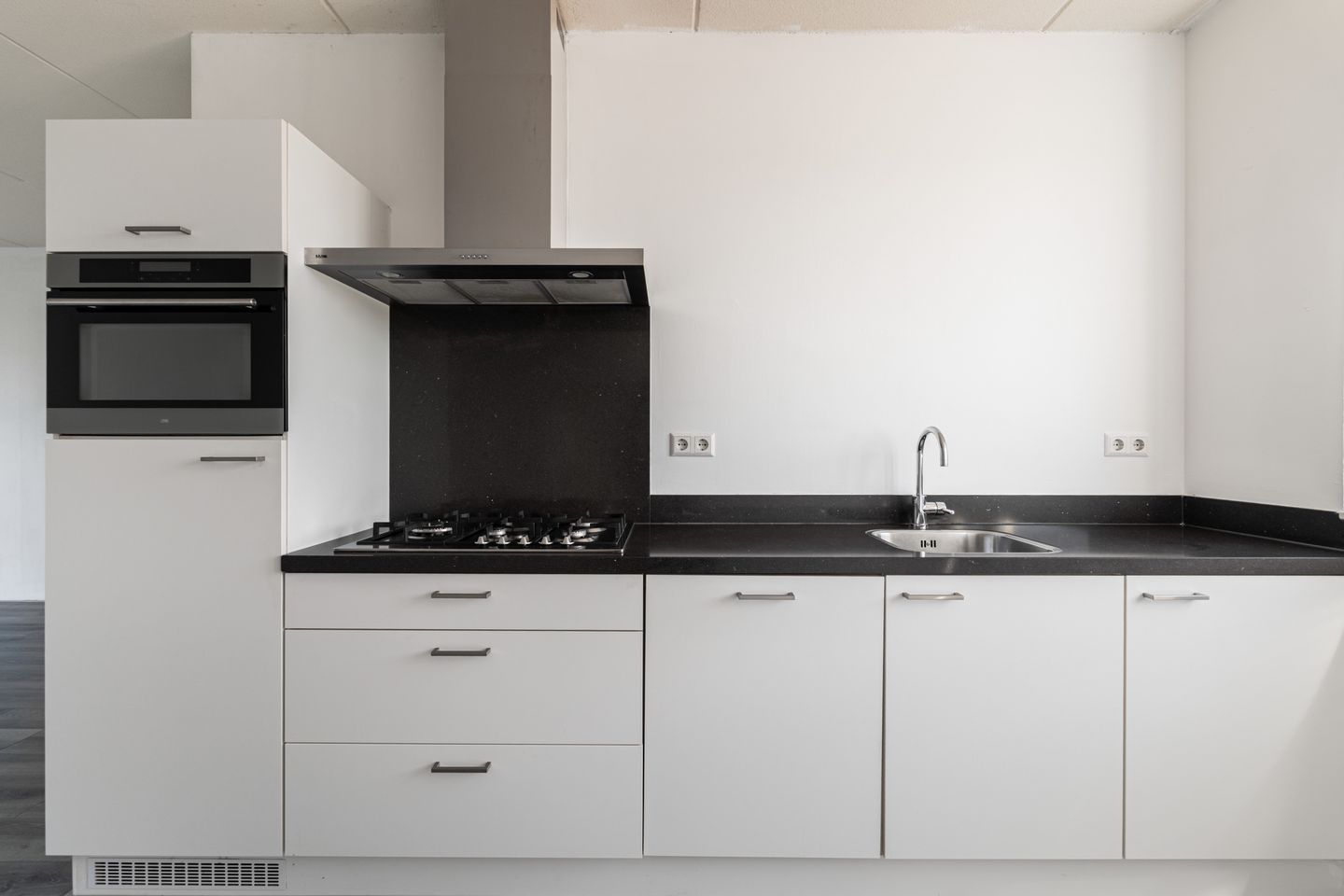 Photo 20 of Corry Brokkenstraat 24