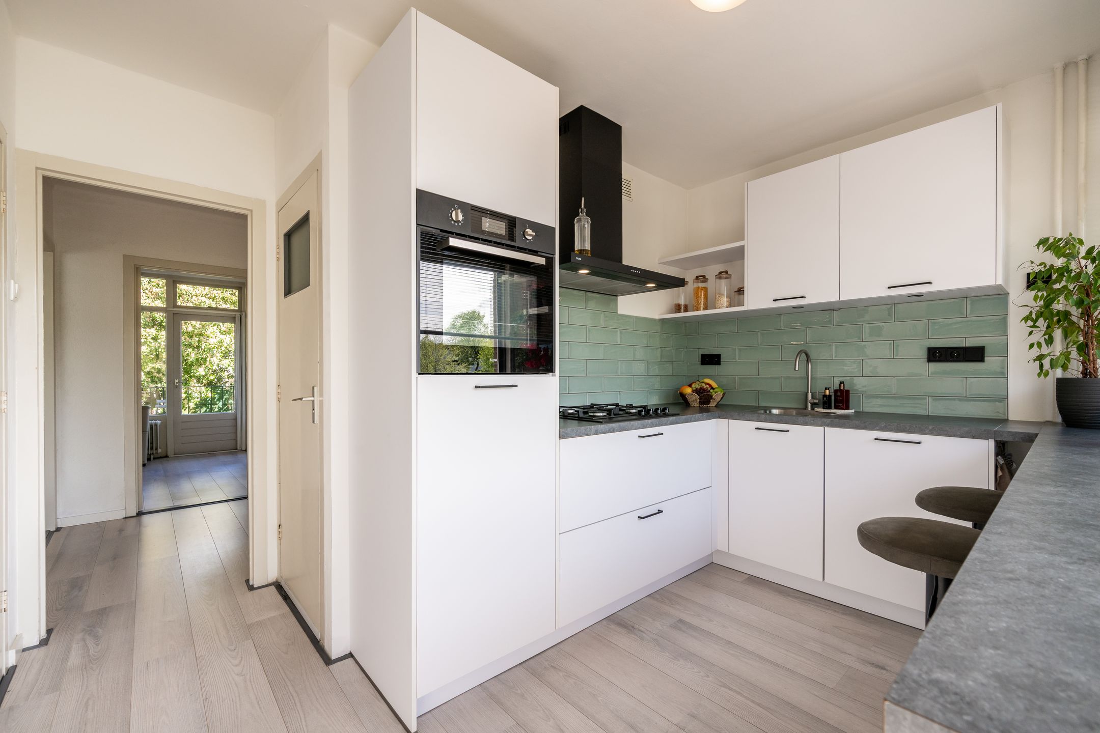 Photo 3 of Julianalaan 100