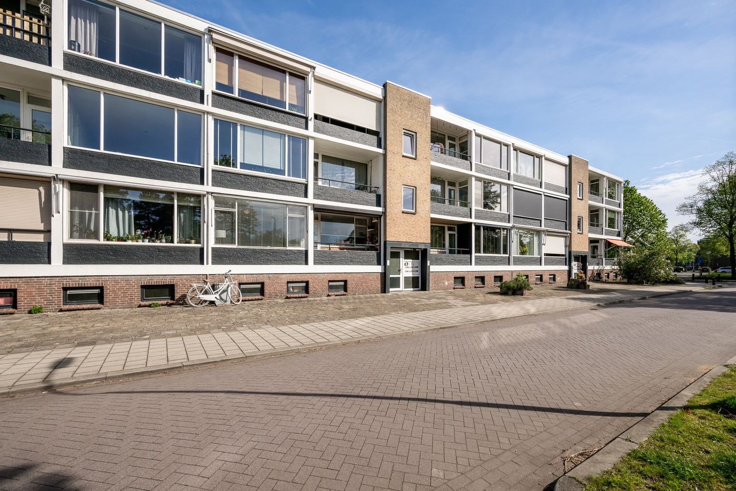 Photo 25 of Julianalaan 100