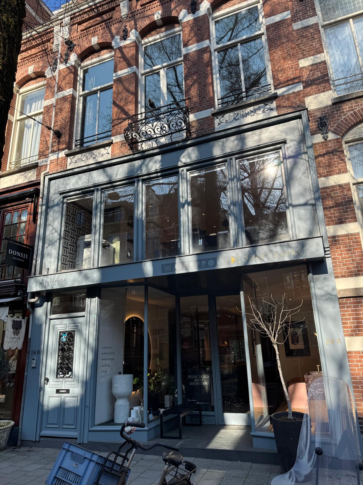 View photo 1 of Willemsparkweg 24-A