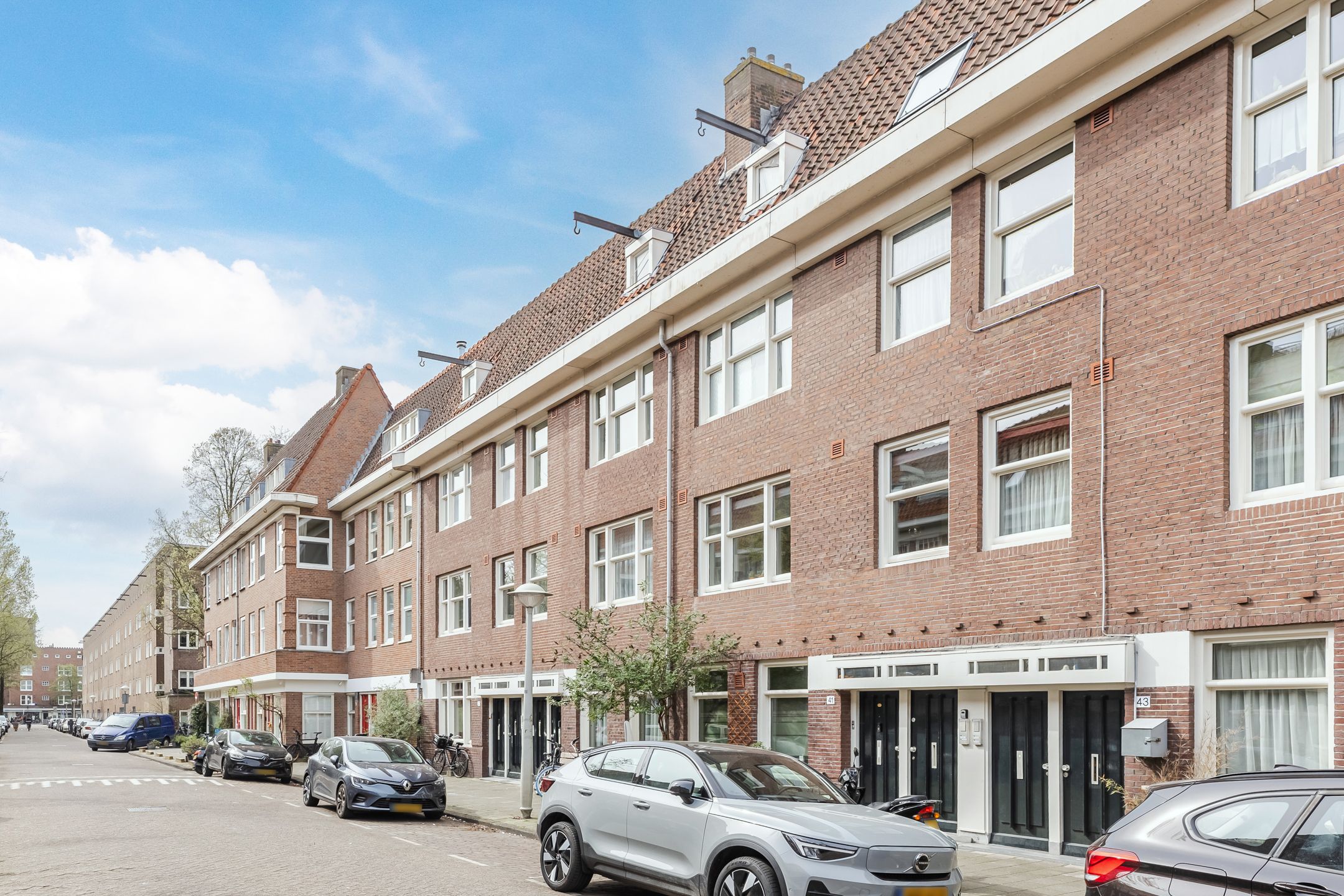 Move-in Ready 2-3 Room Apartment with West-Facing Balcony in De Baarsjes — 15
