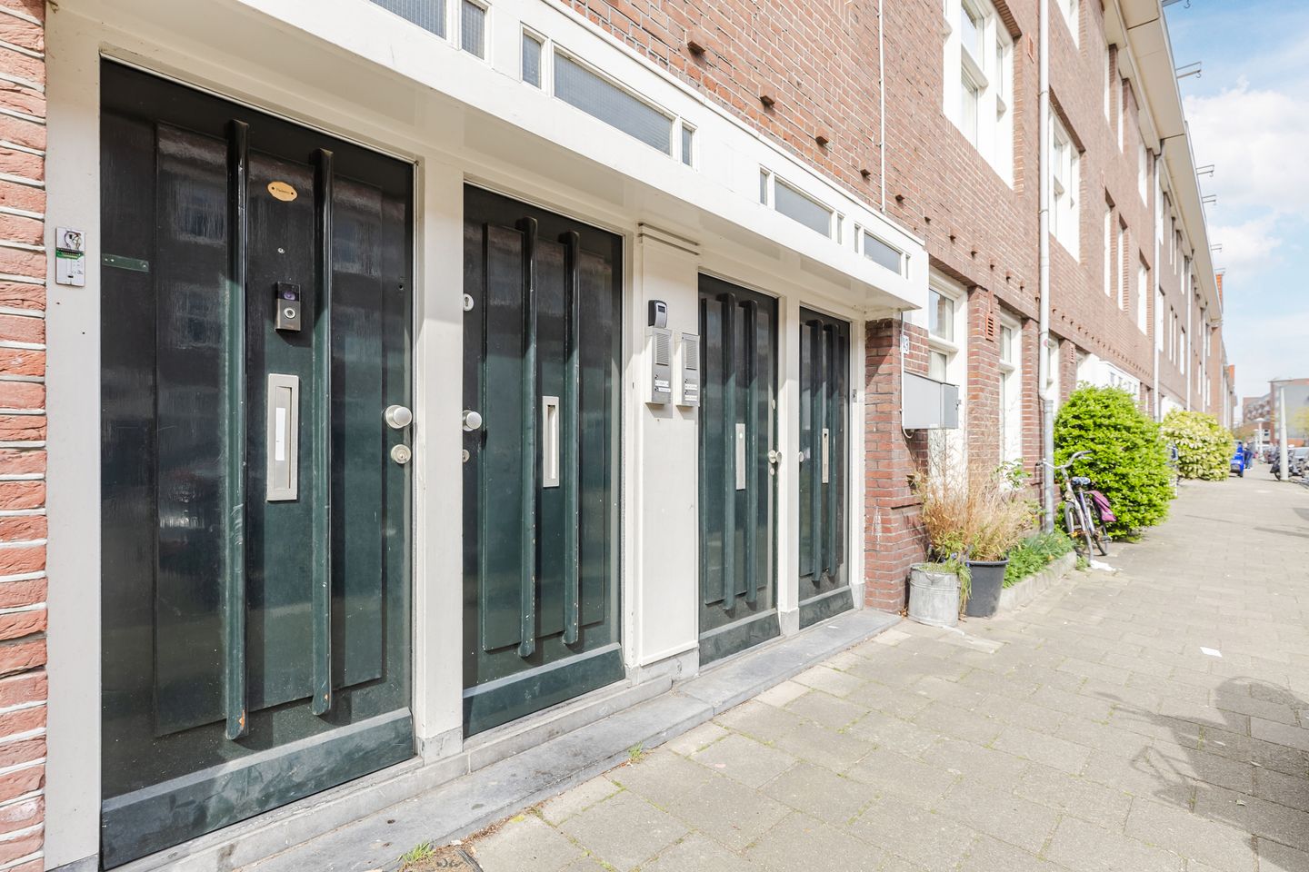 Move-in Ready 2-3 Room Apartment with West-Facing Balcony in De Baarsjes — 20