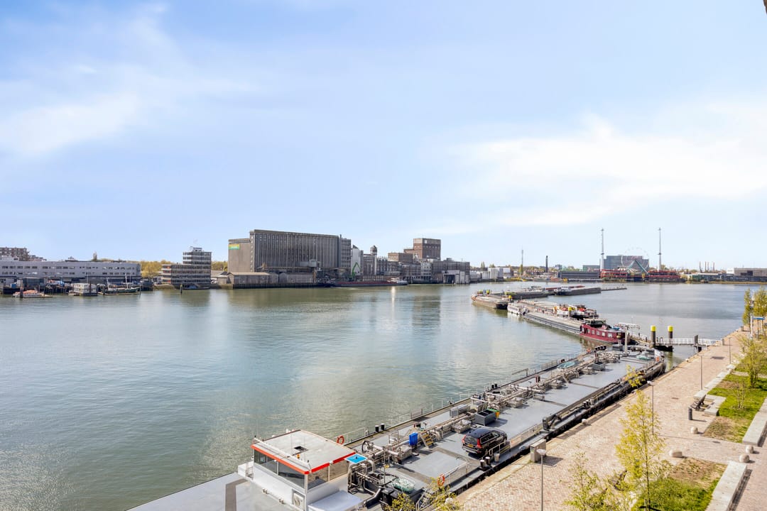 Foto 31 van Maashaven N.z. 623