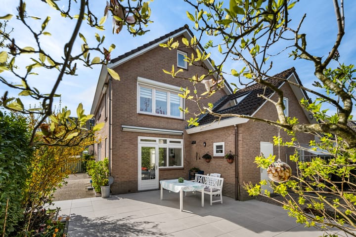 Photo 2 of Rietdekker 25