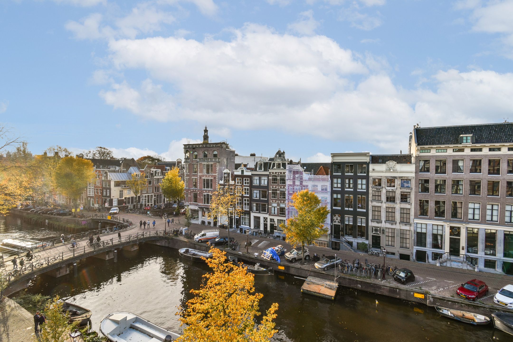 Stylish Turn-Key Apartment on Herengracht with Canal Views — 21