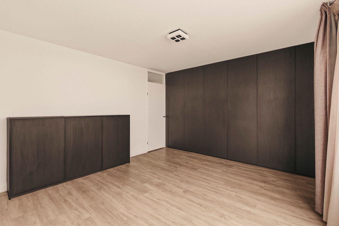 Photo 14 of Van Leijenberghlaan 198