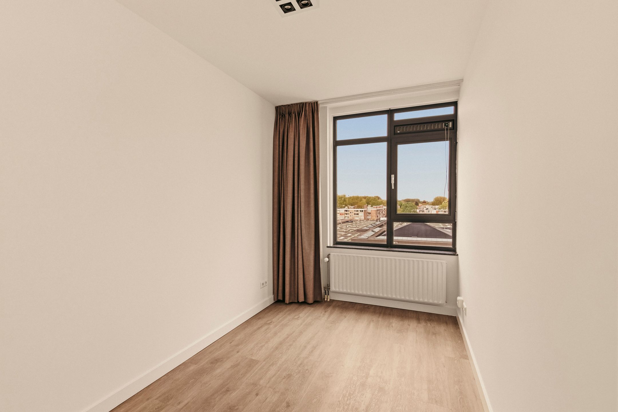 Photo 18 of Van Leijenberghlaan 198