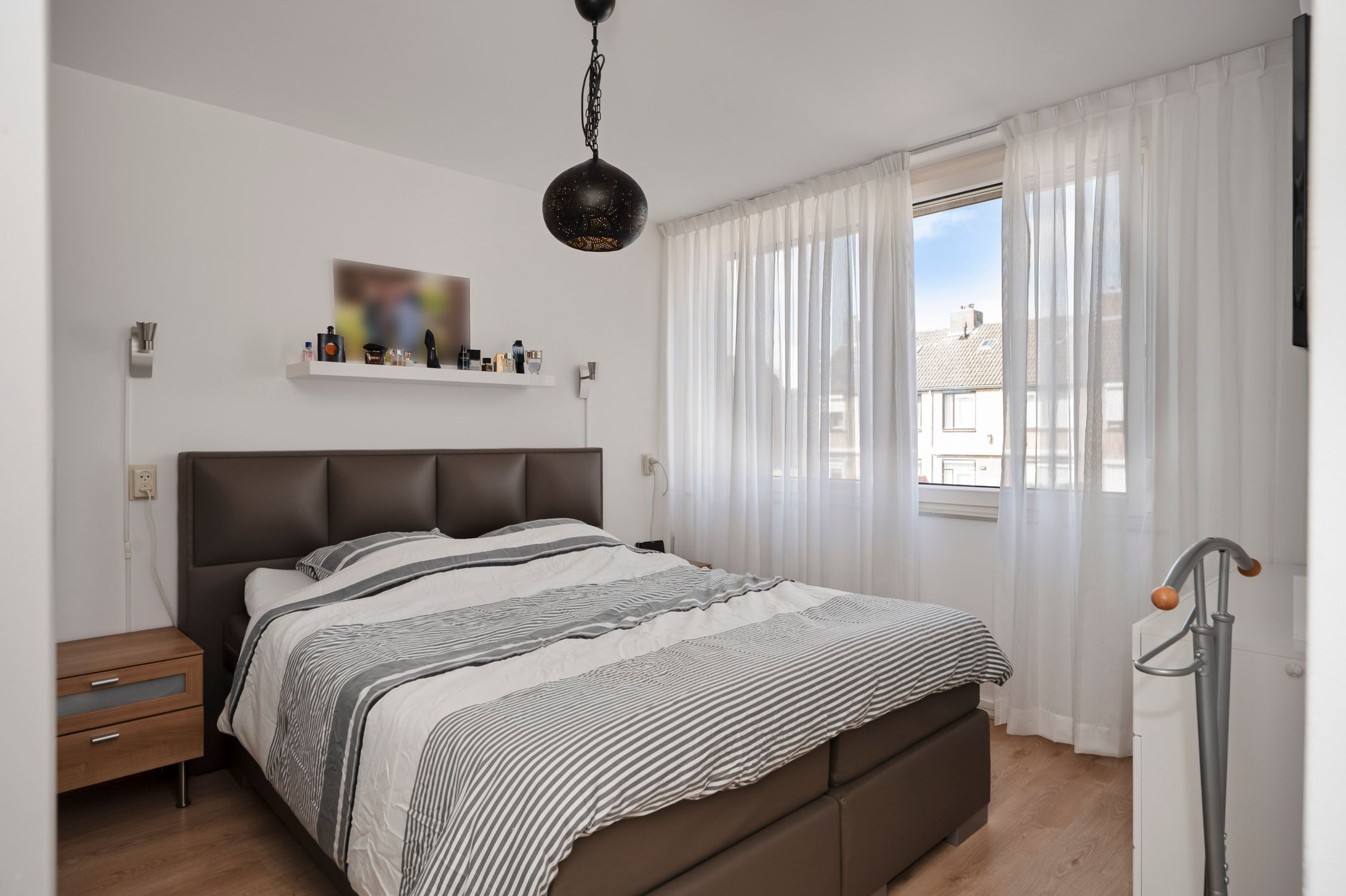 Modern Instapklare Eengezinswoning met Luxe Afwerking in Geliefde Woonwijk Daalhof, Maastricht — 12