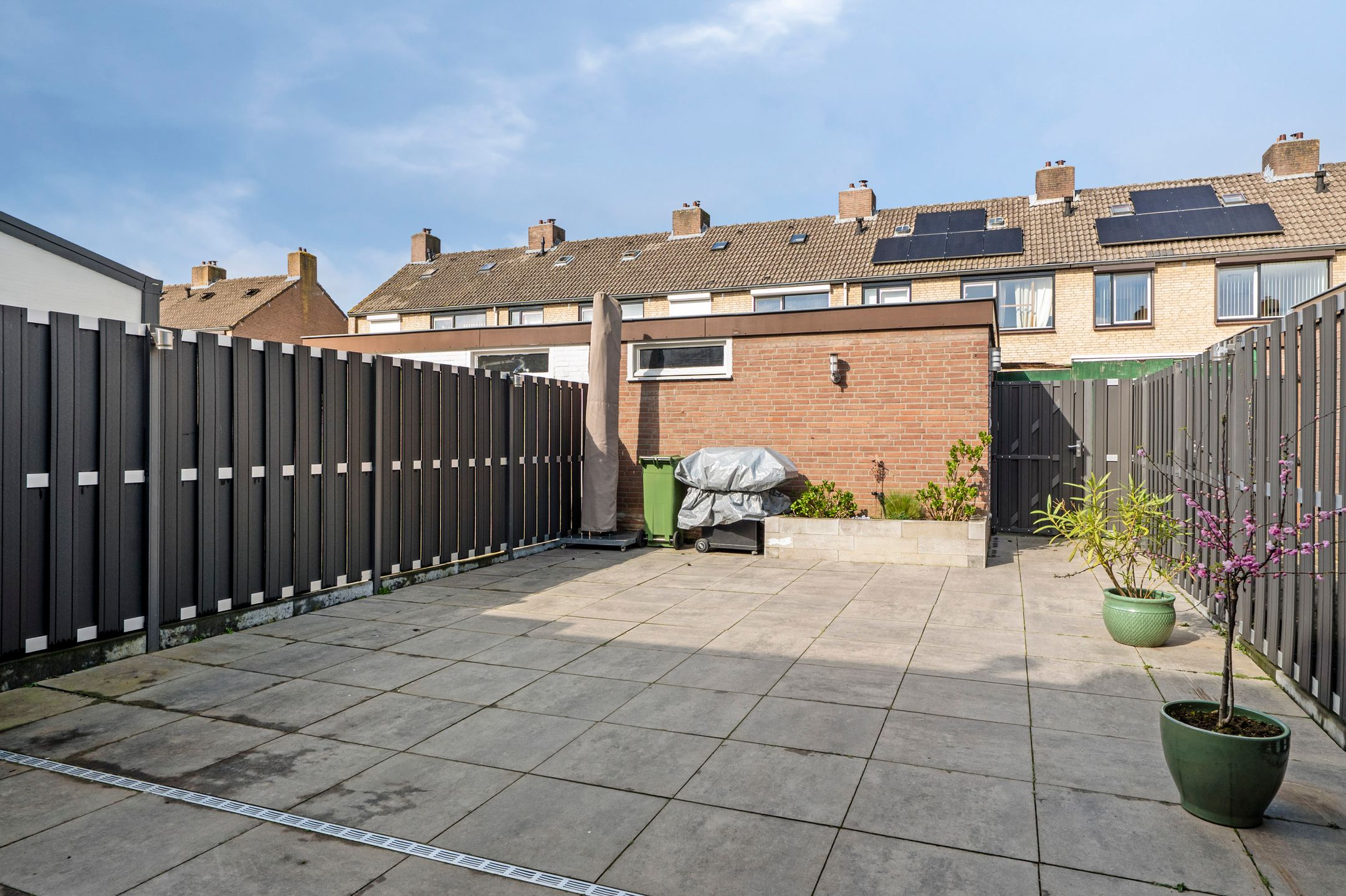 Modern Instapklare Eengezinswoning met Luxe Afwerking in Geliefde Woonwijk Daalhof, Maastricht — 24