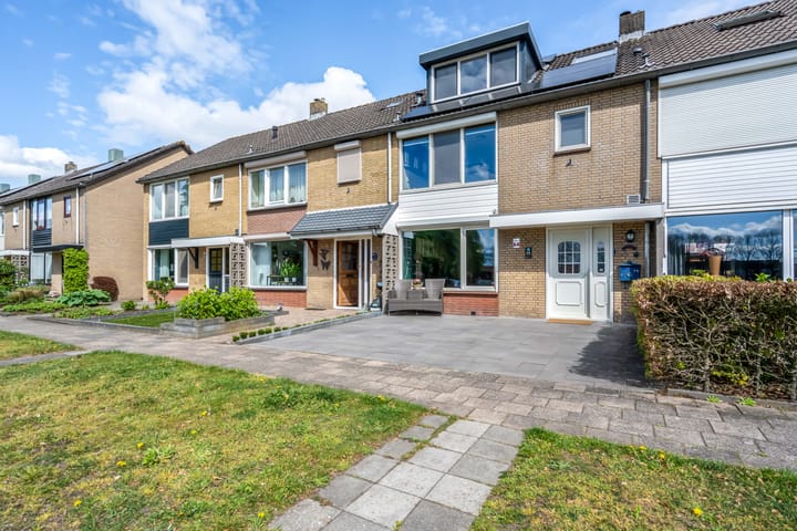 Foto 2 van Dr HAW van der Vechtlaan 88