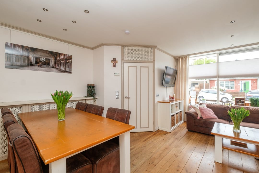 Foto 11 van Van Ommenstraat 22