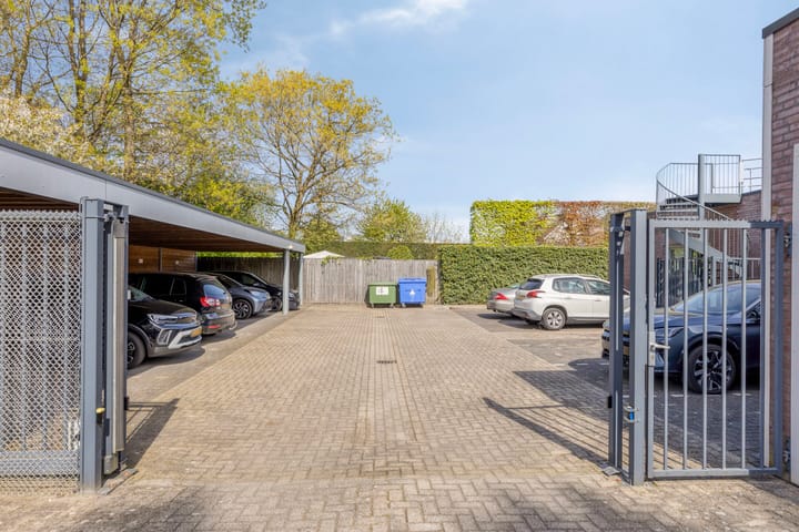 Photo 4 of Floreffestraat 11-H