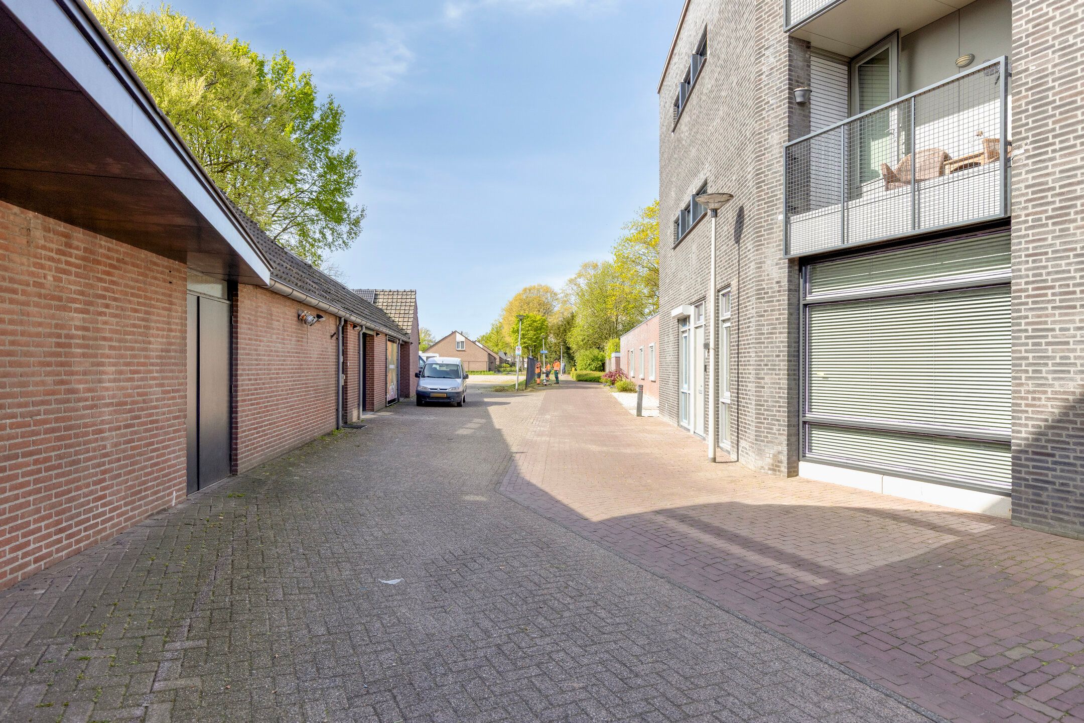 Photo 33 of Floreffestraat 11-H