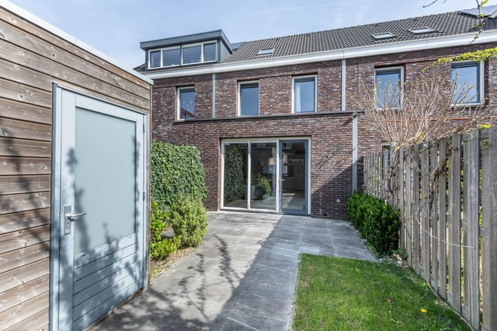 Photo 2 of Fregatstraat 17