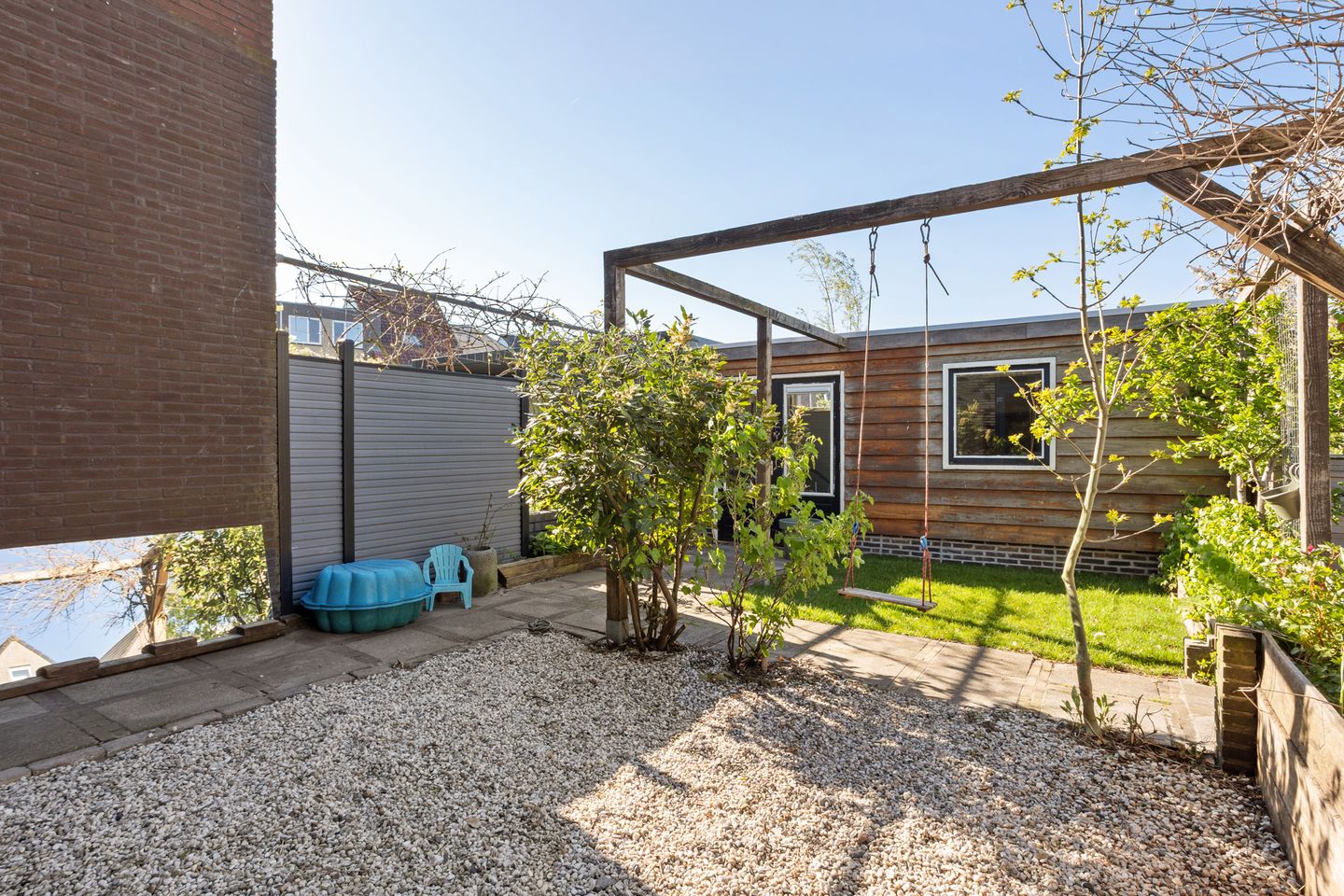 Foto 44 van Amorstraat 9