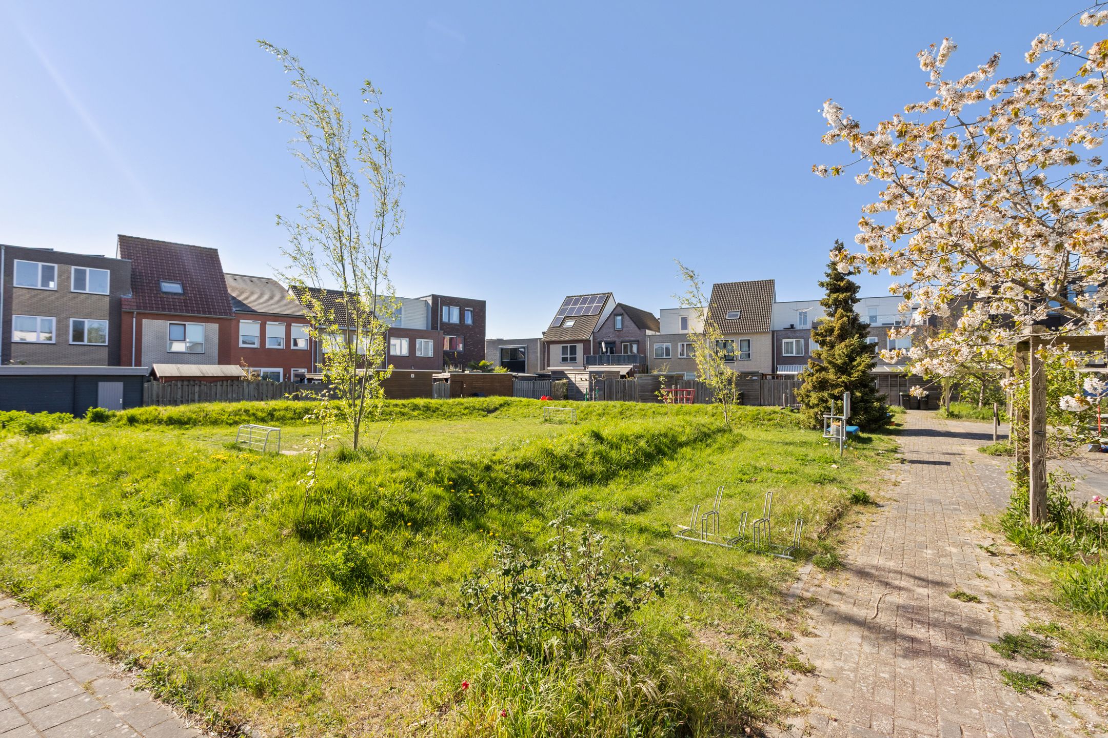 Foto 48 van Amorstraat 9